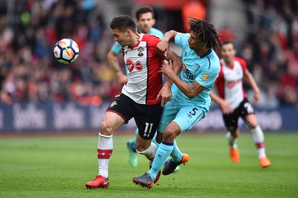 并展示了他 并展示了他